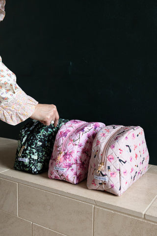 Quiltet Kosmetikpung, Green Butterflies