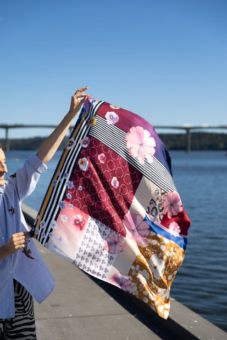 Silketørklæde, Origins, Burgundy